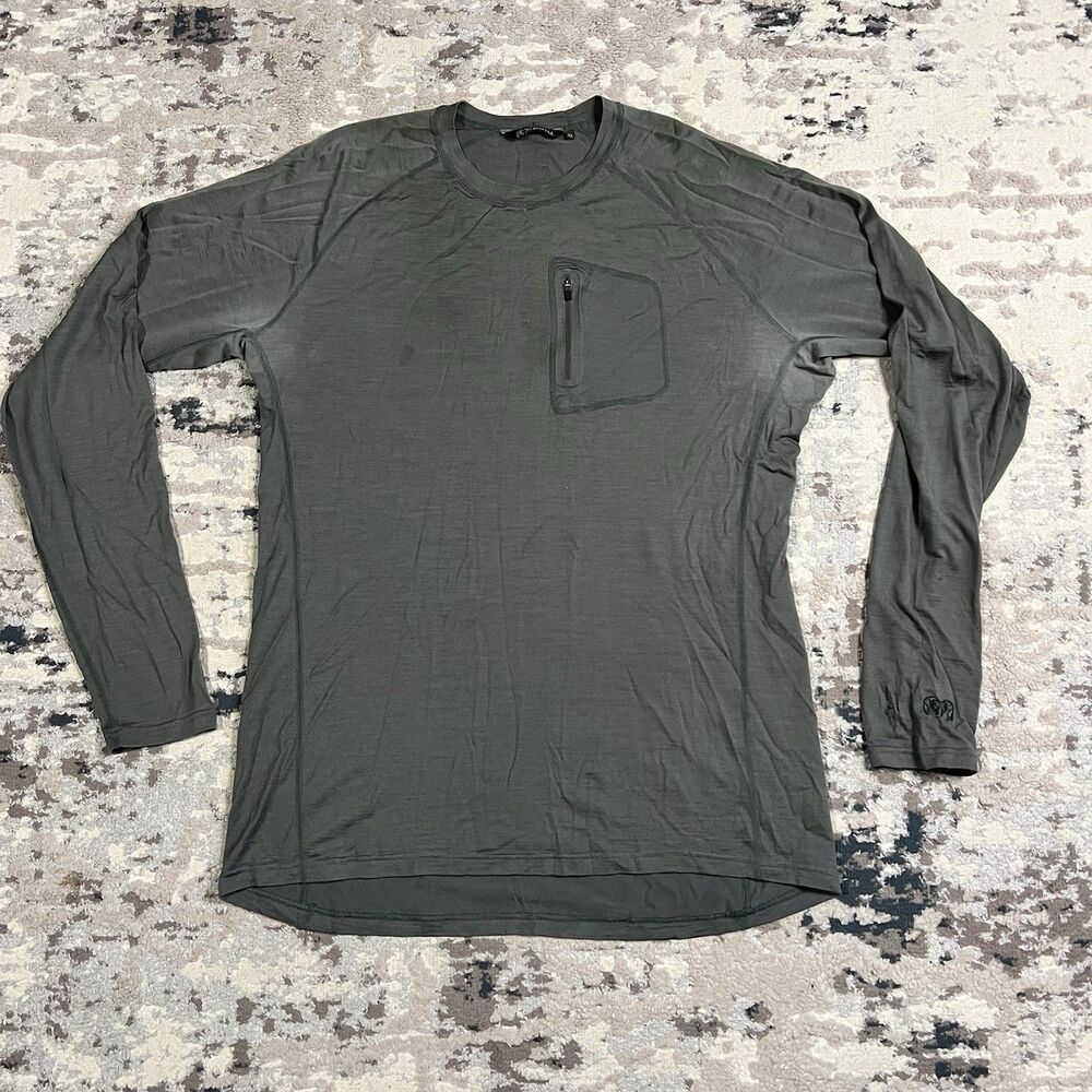 KUIU Long Sleeve Shirt Mens Sz XL Grayish Green Chest Pocket Hunting Outdoor